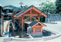 1.名水百選のひとつ「お清水」（大野市）