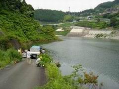 �����J����