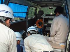 �����J����