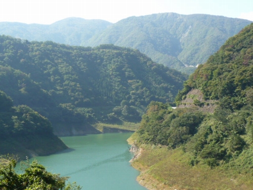 �����r������