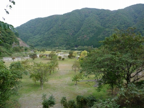 真名川ダム上流部