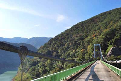 �ᐶ�q�勴��