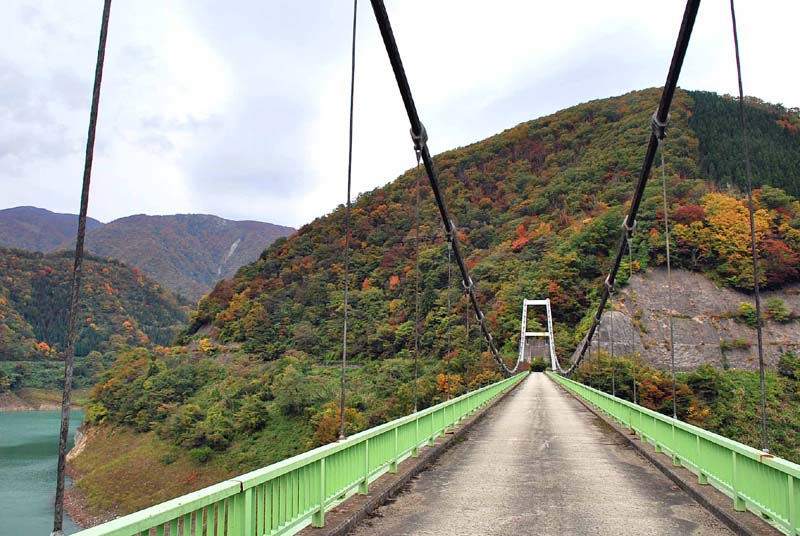 �ᐶ�q�勴��