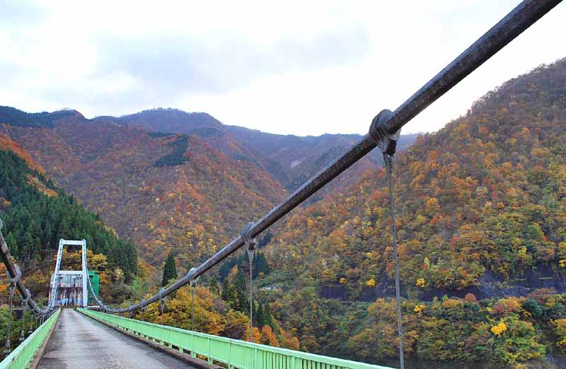 �ᐶ�q�勴��