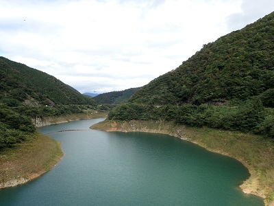 �ᐶ�q�勴��