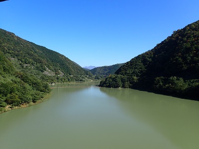 �ᐶ�q�勴��