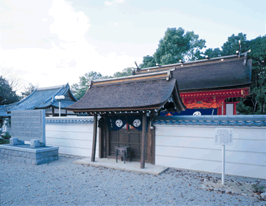 壷井八幡宮