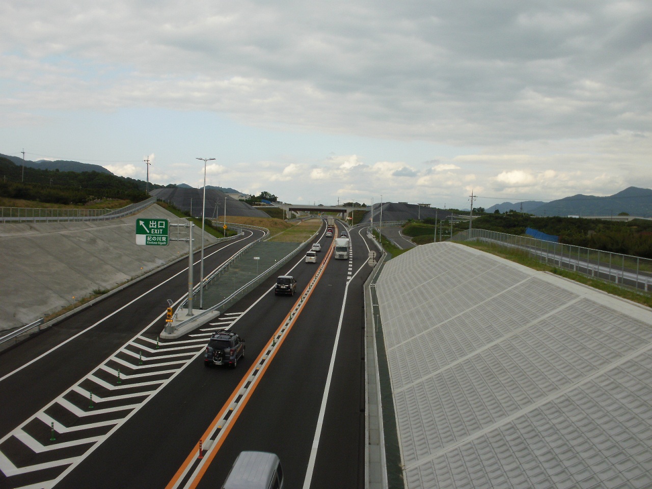 紀の川東IC付近